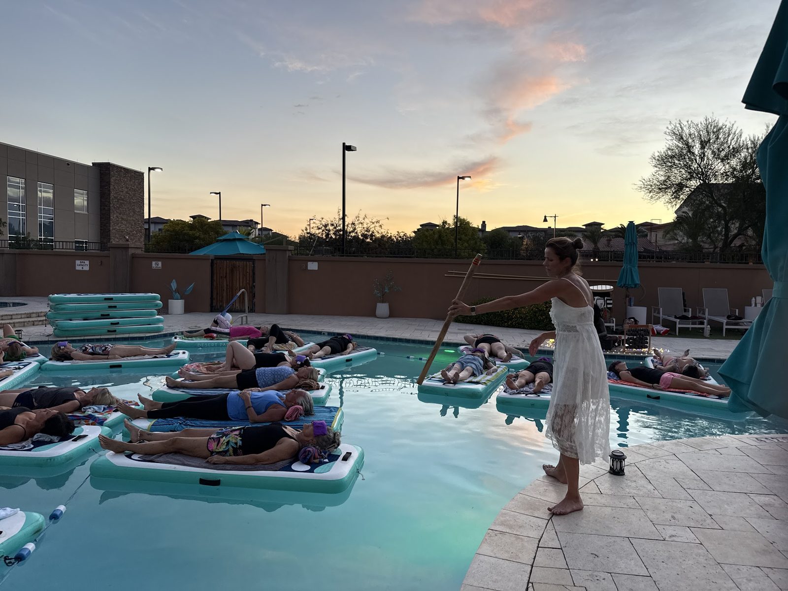 Floating Soundbath, Gilbert